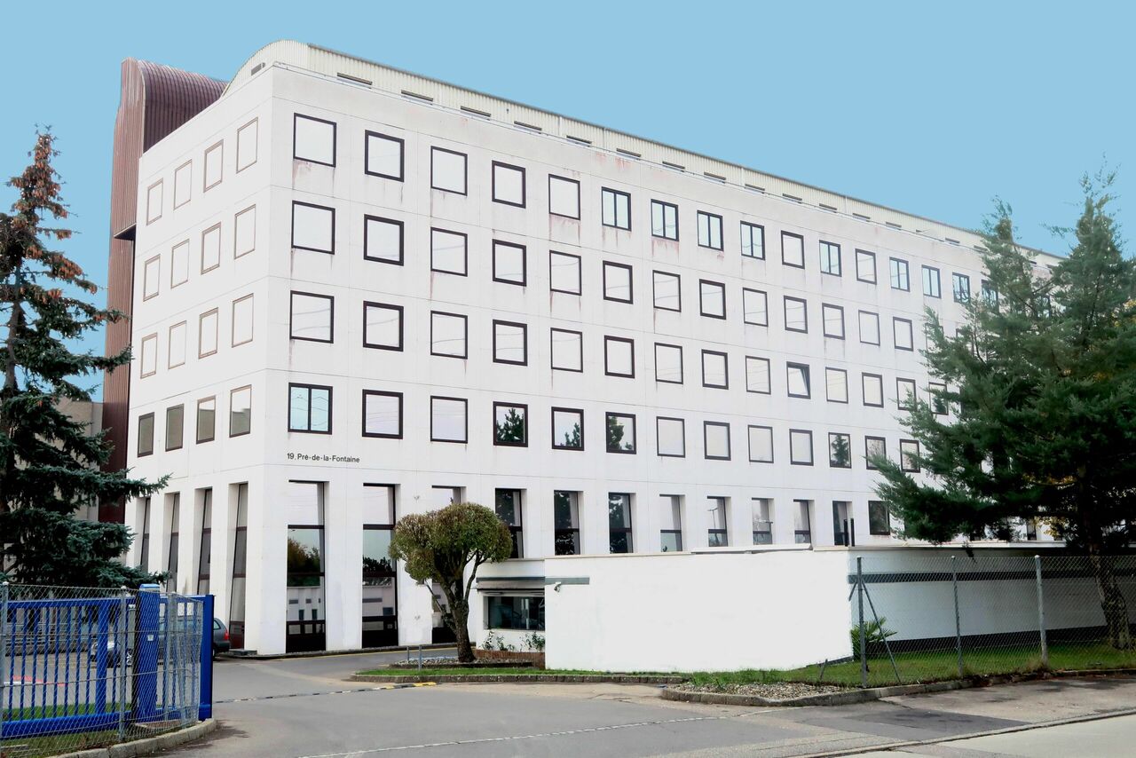 380m² office, photo 1 of 7
