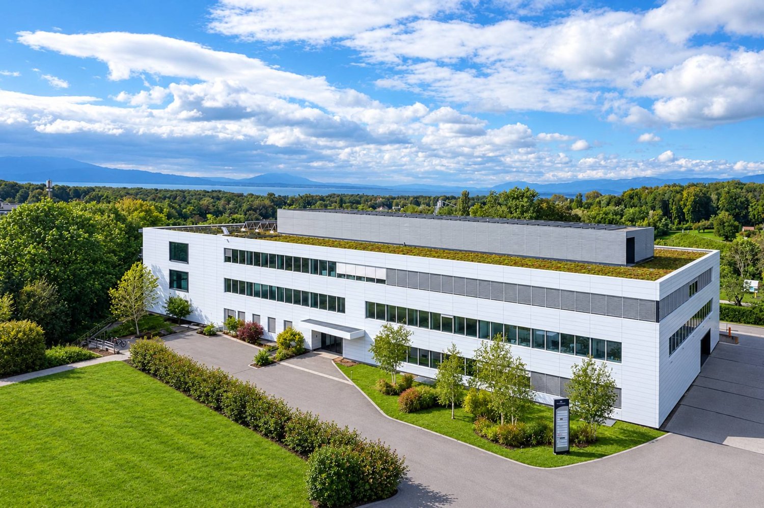 1500m² commercial, photo 1 of 3