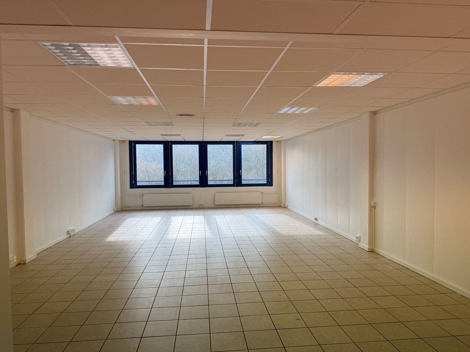 Office, photo 1 of 3