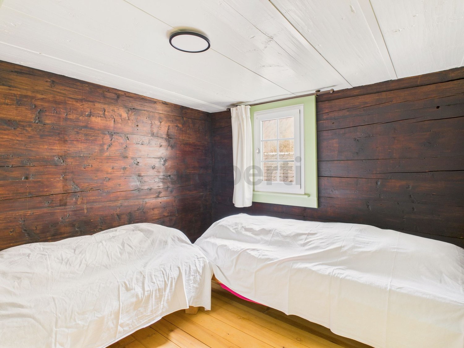 2 rooms single house