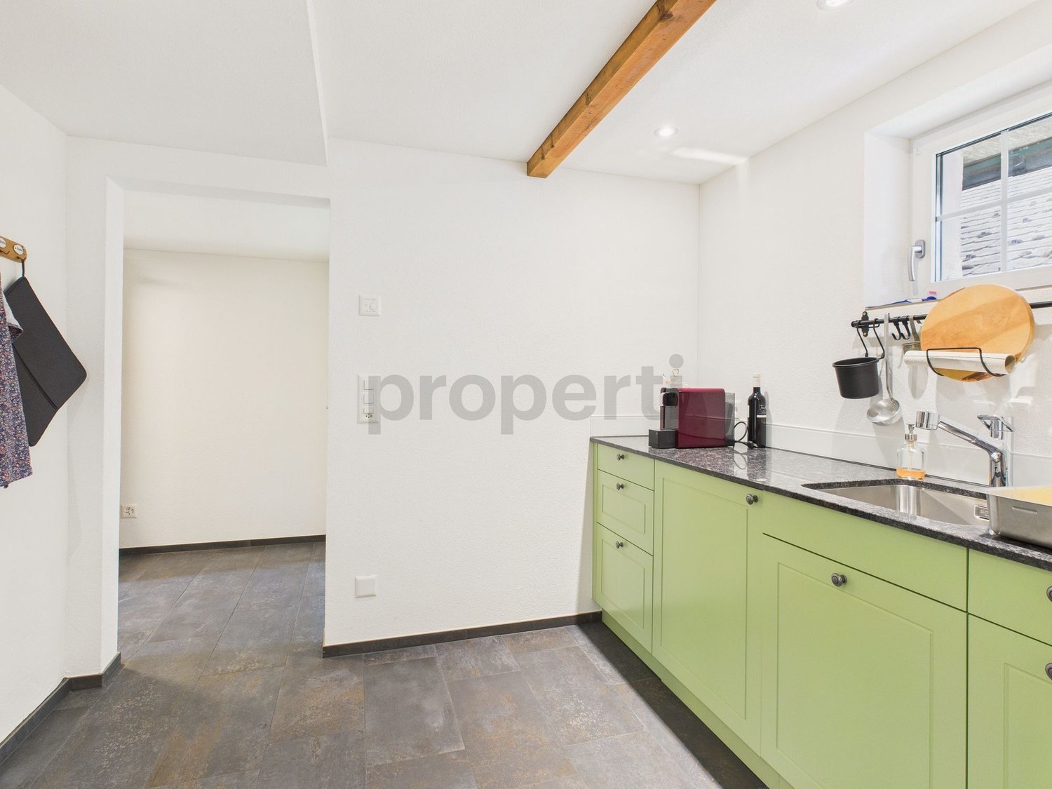 2 rooms single house