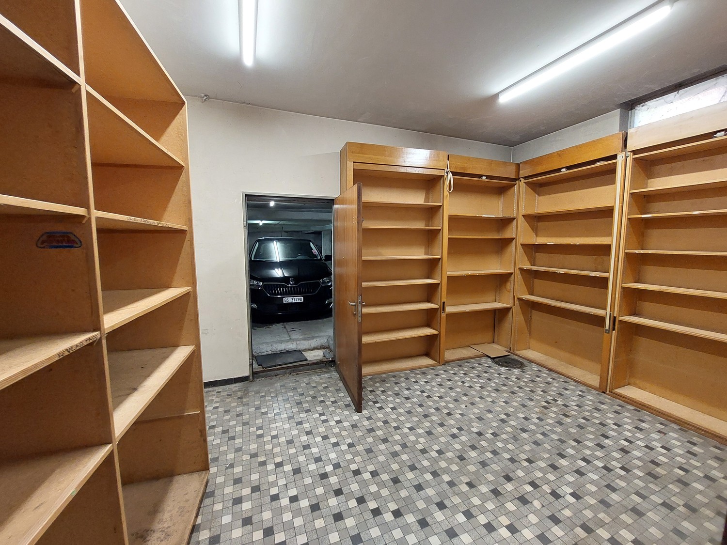 157m² commercial, photo 8 of 10