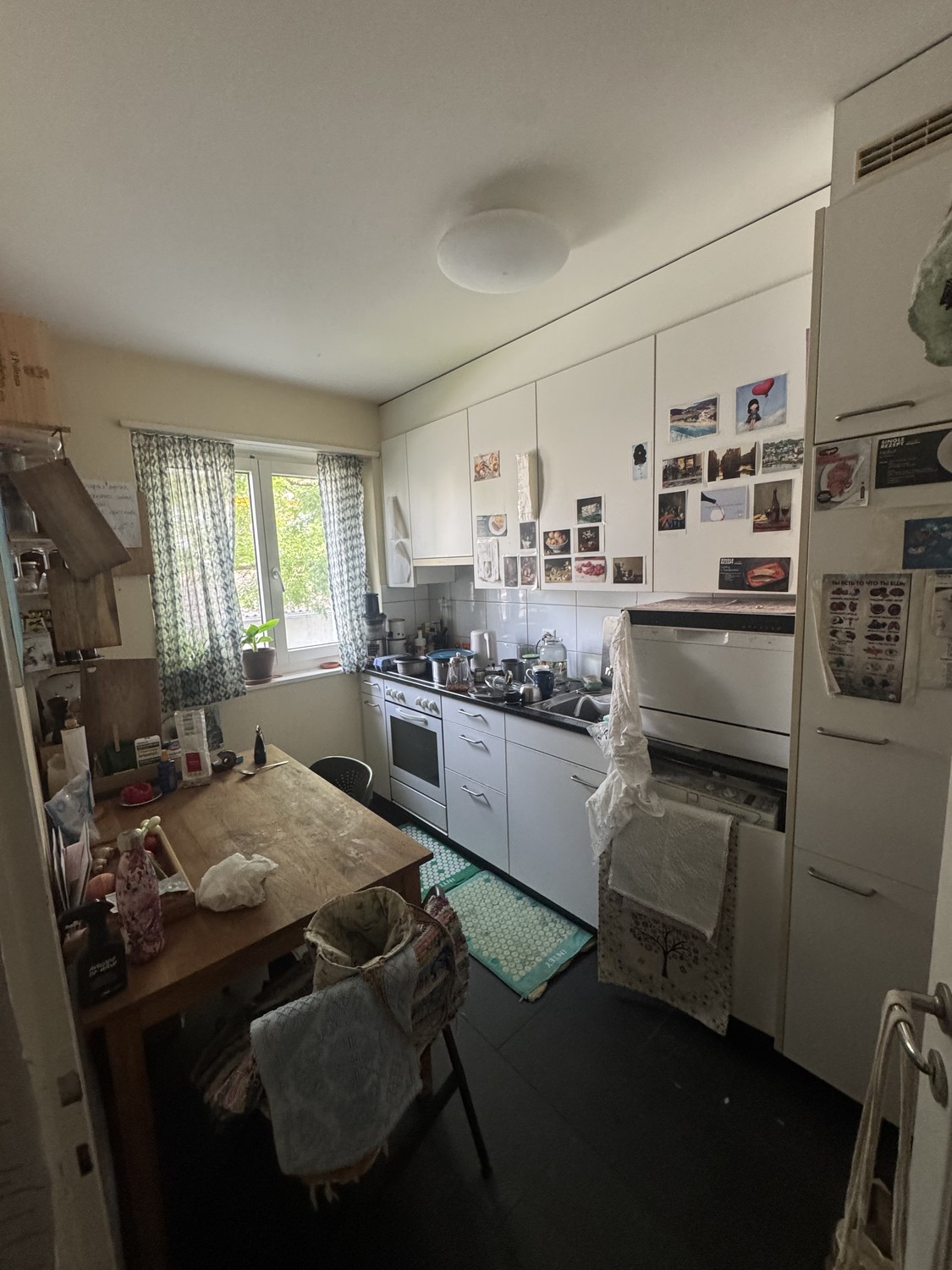 2 ½ room apartment","description":"2.5 room apartment, some furniture can be taken over."}, photo 8 of 10
