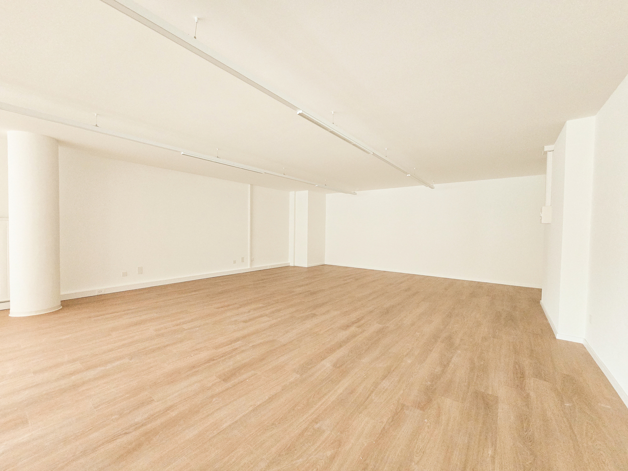 230m² office, photo 5 of 10