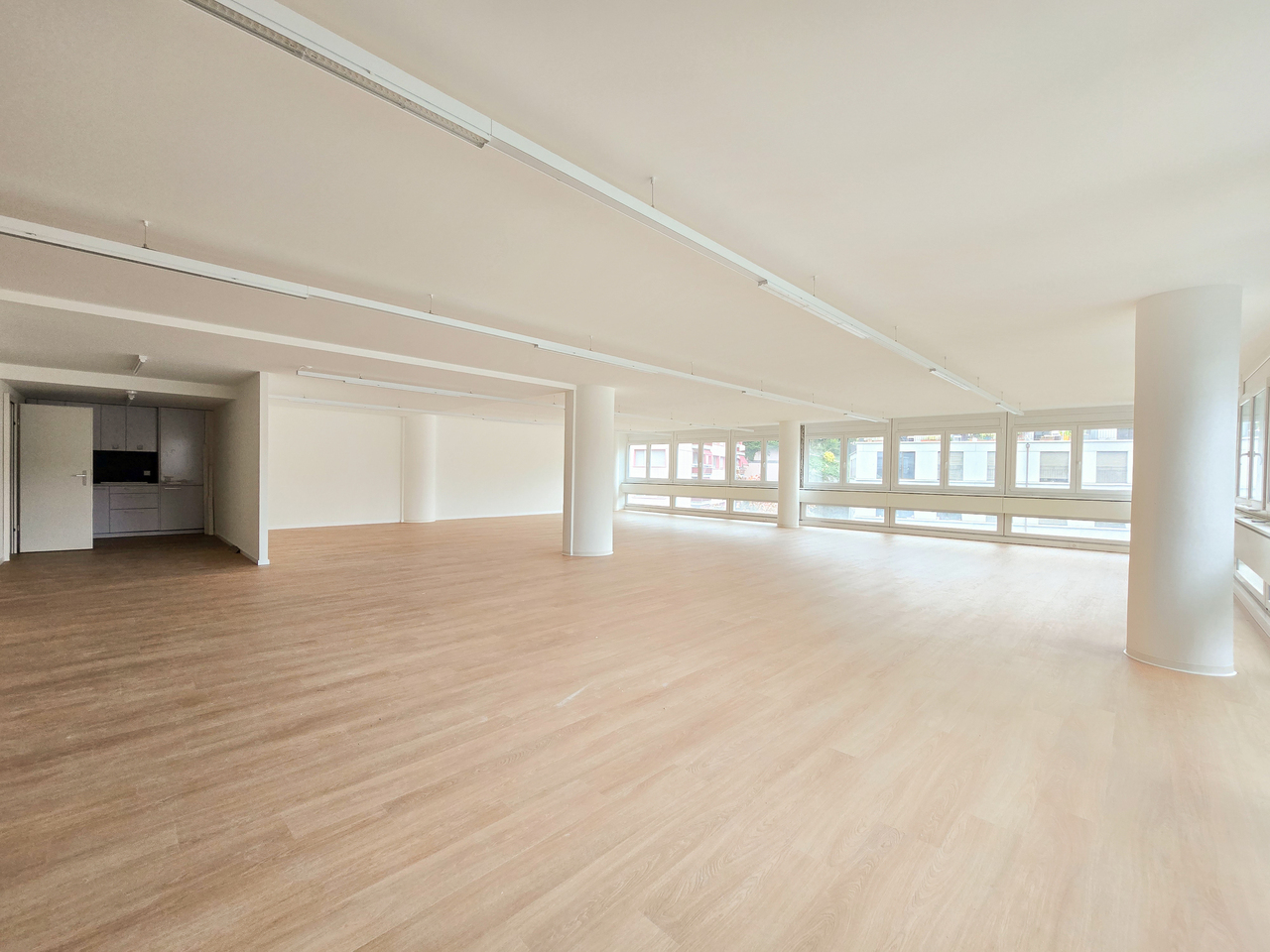 230m² office, photo 6 of 10