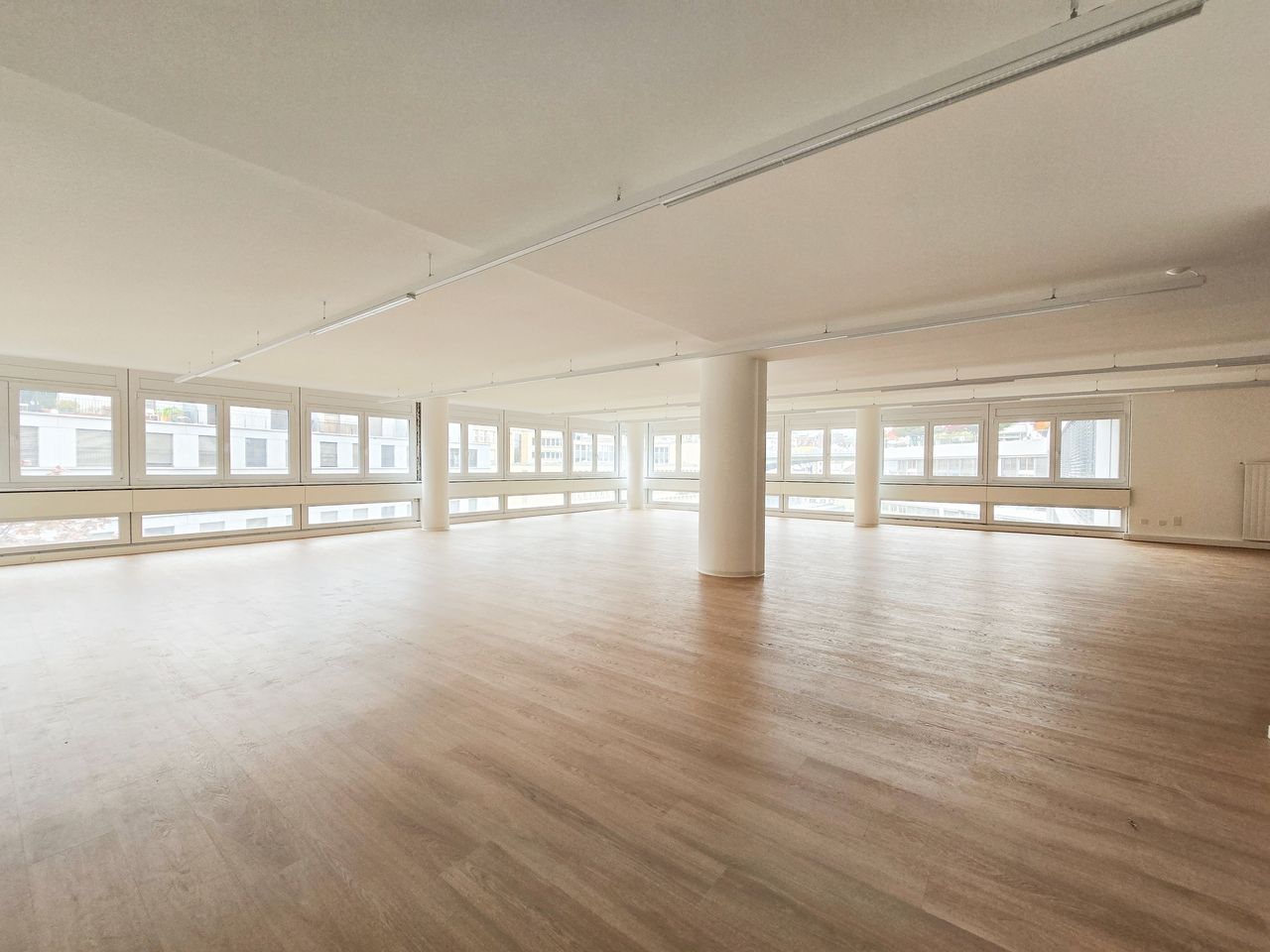 230m² office, photo 8 of 10