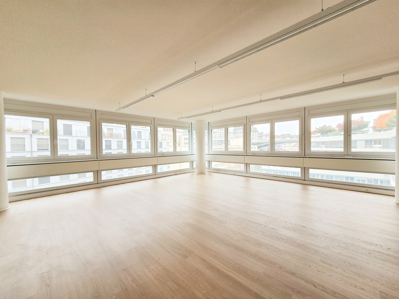 230m² office, photo 3 of 10