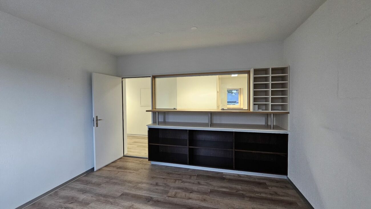223m² commercial