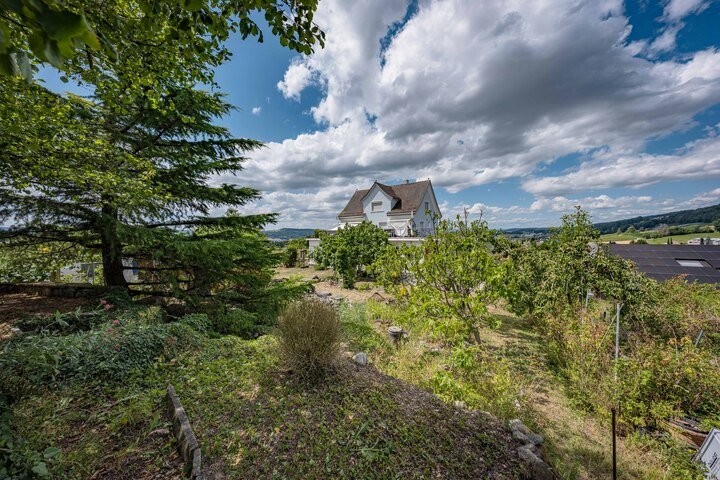 909m² building land