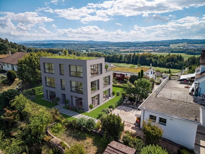 909m² building land
