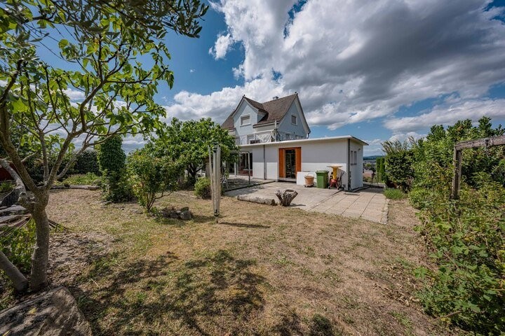 909m² building land