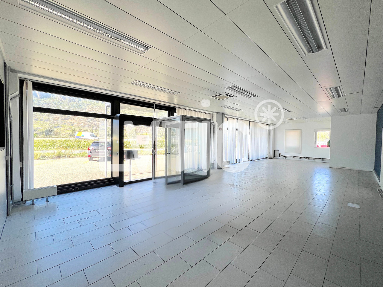2000m² industrial object, photo 6 of 10