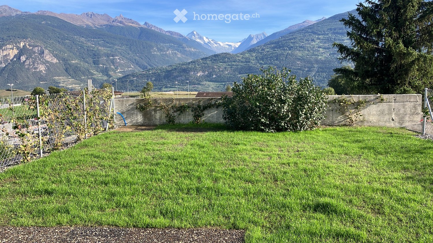 Villa familiare a St Germain Savièse, vicino al villaggio, scuole, negozi, impianti sportivi, vista mozzafiato a sud sulle Alpi, 2 garage
