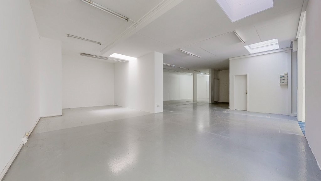244m² shop, photo 4 of 10