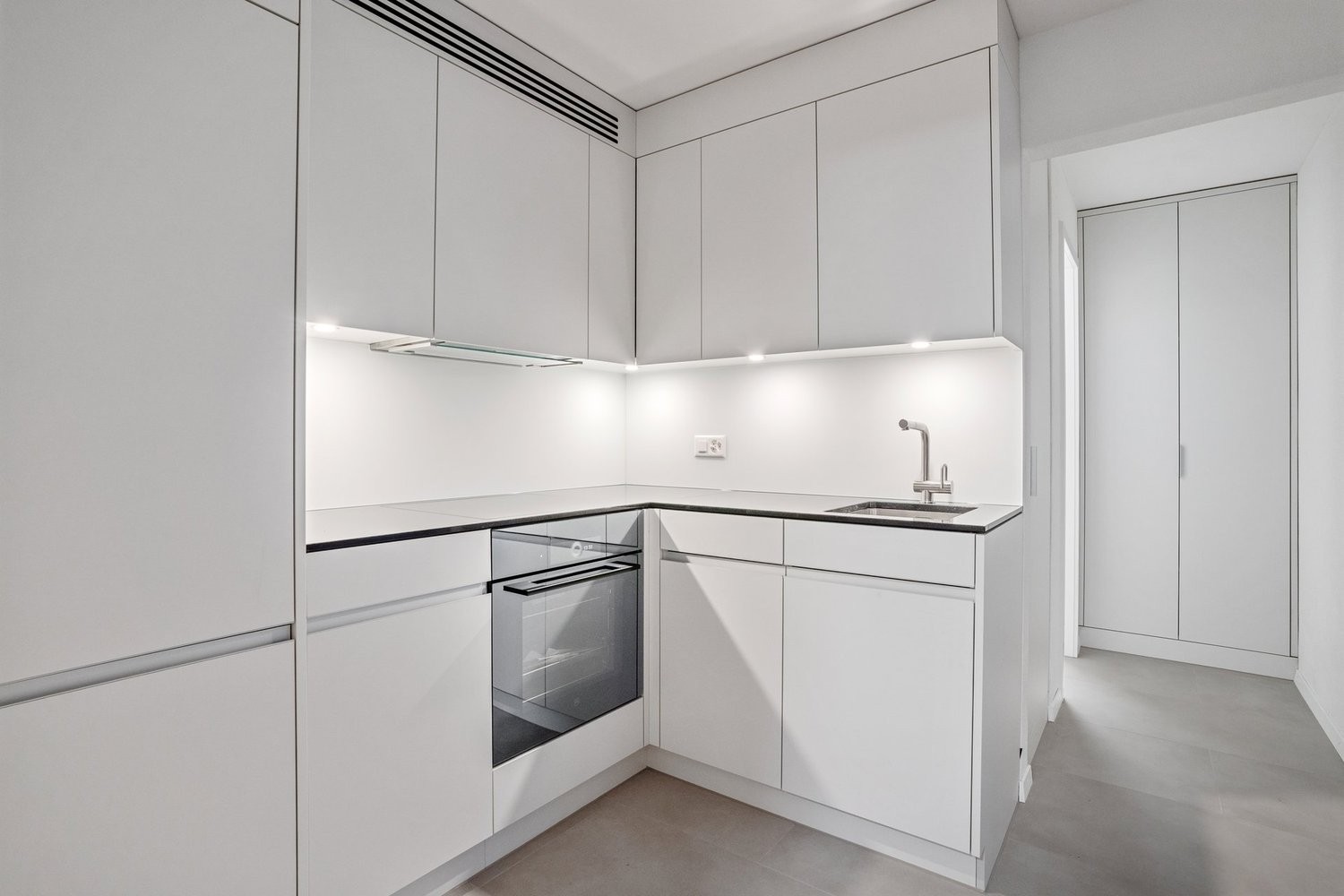 2 rooms apartment, photo 2 of 4