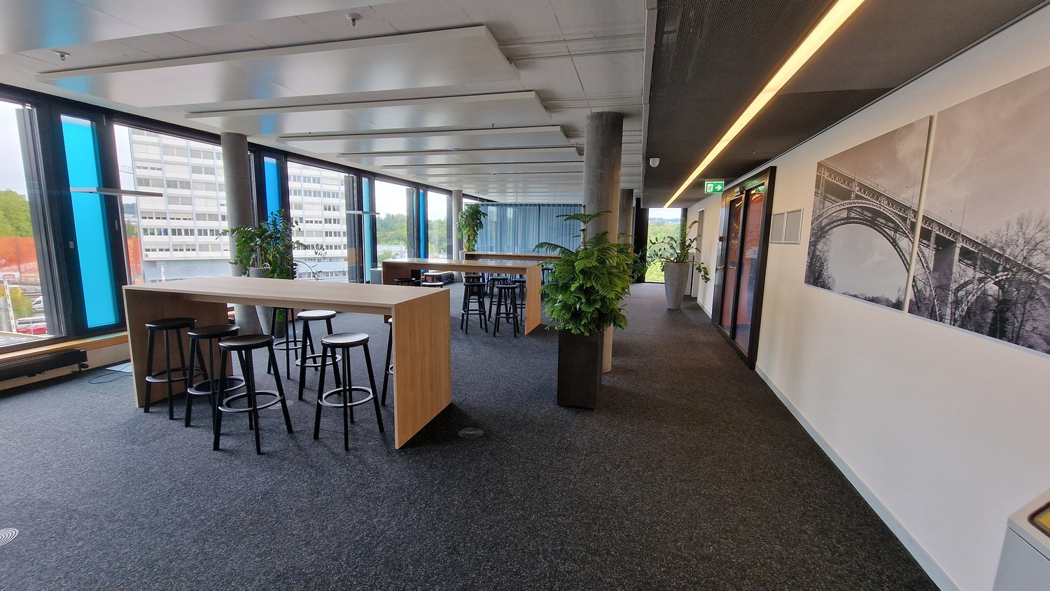 600m² office, photo 1 of 10