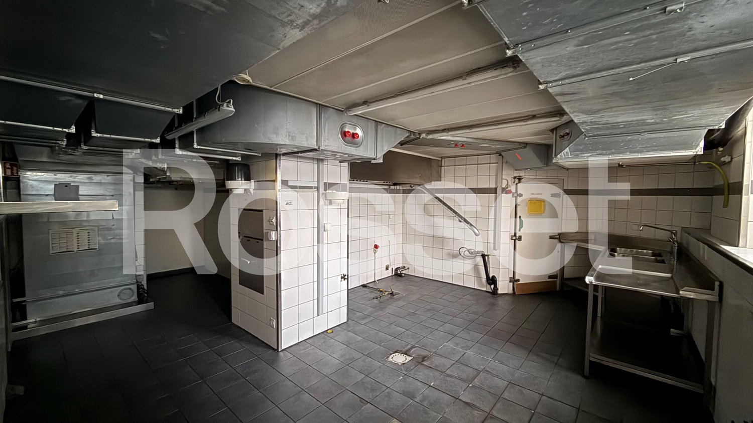 295m² department store, photo 7 of 8