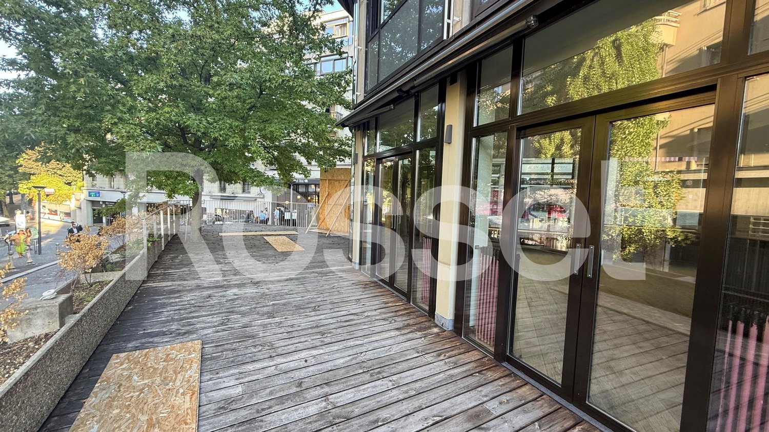 295m² department store, photo 6 of 8