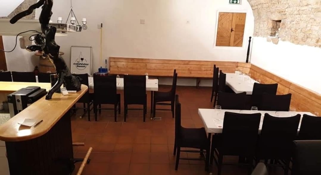 Bar, photo 3 of 4