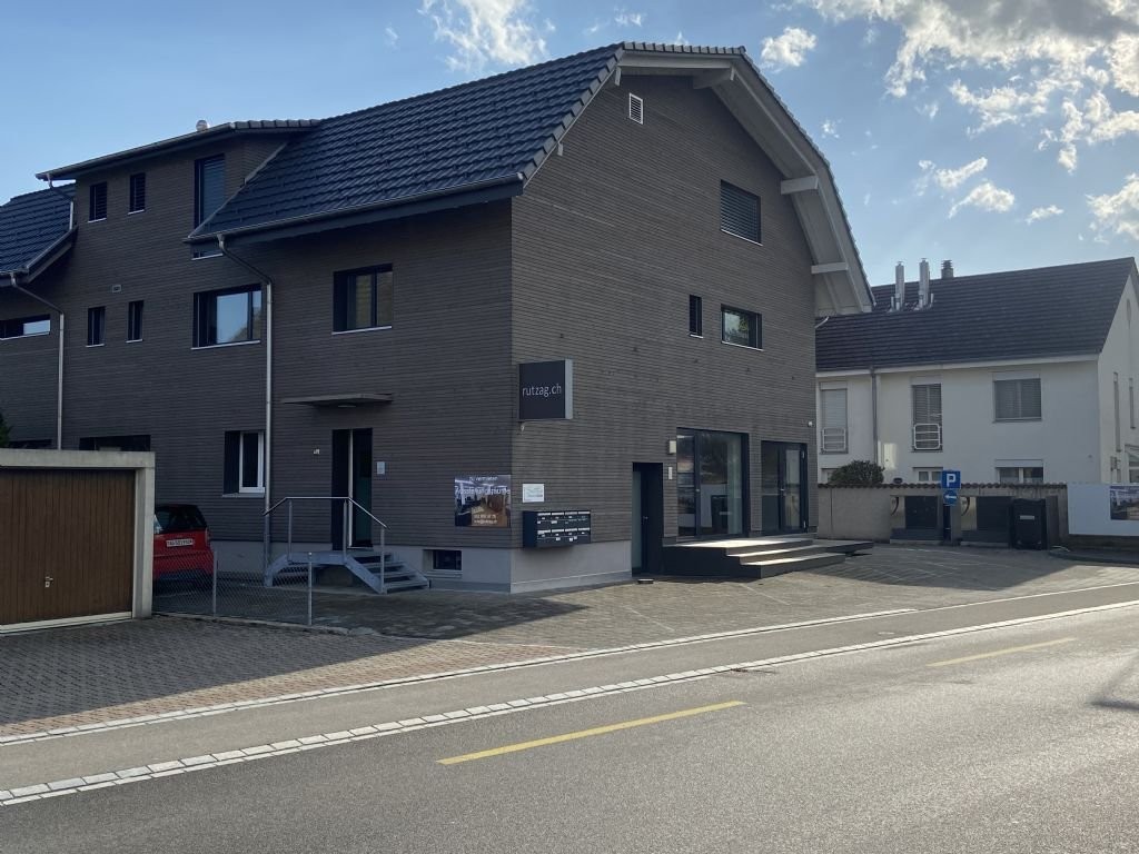 72m² commercial
