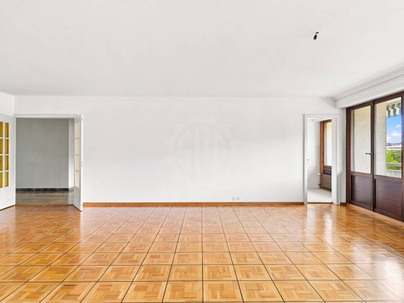 5 rooms apartment, photo 5 of 10