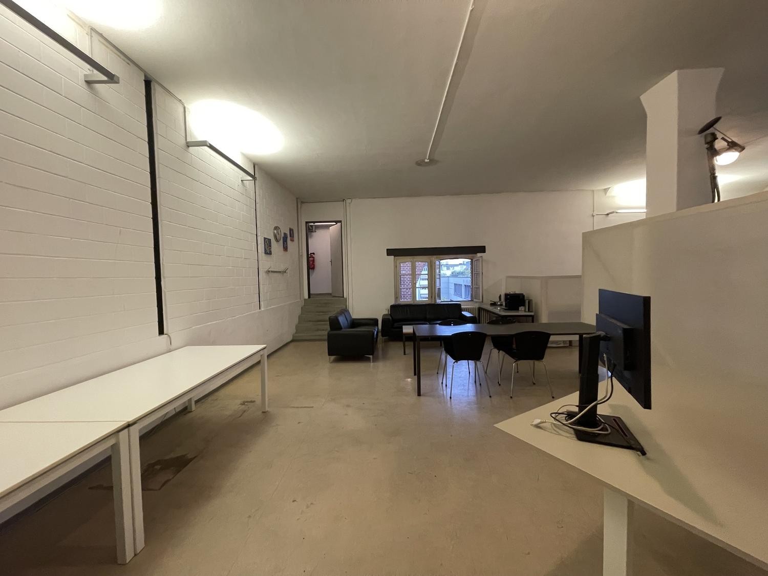 25-50m² office, photo 1 of 5