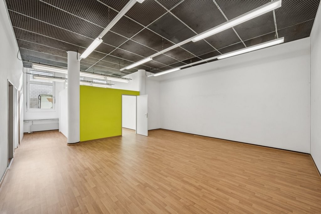 Office, photo 1 of 9