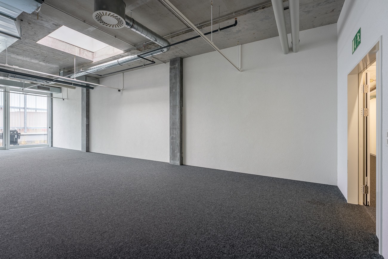 67m² office