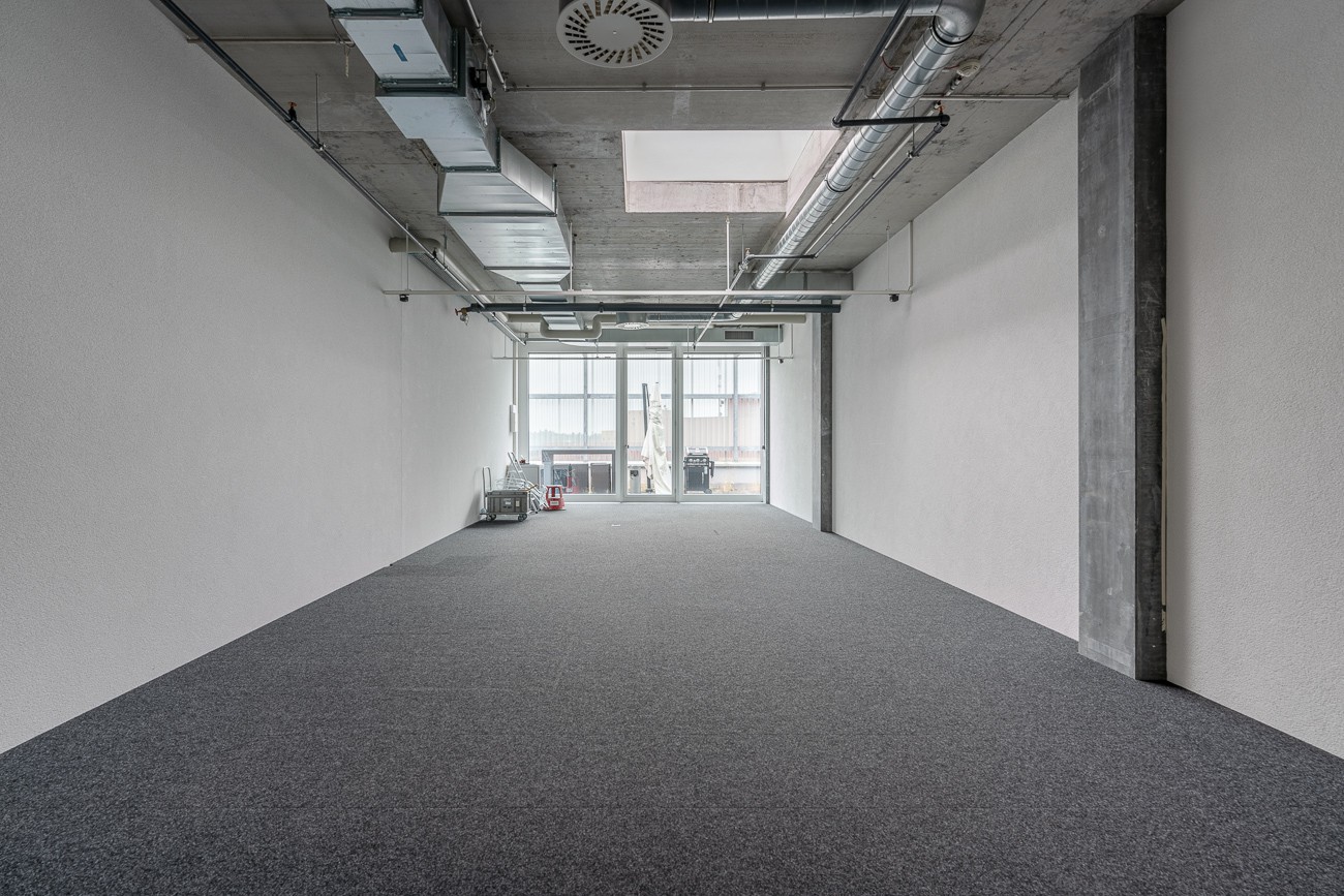 67m² office