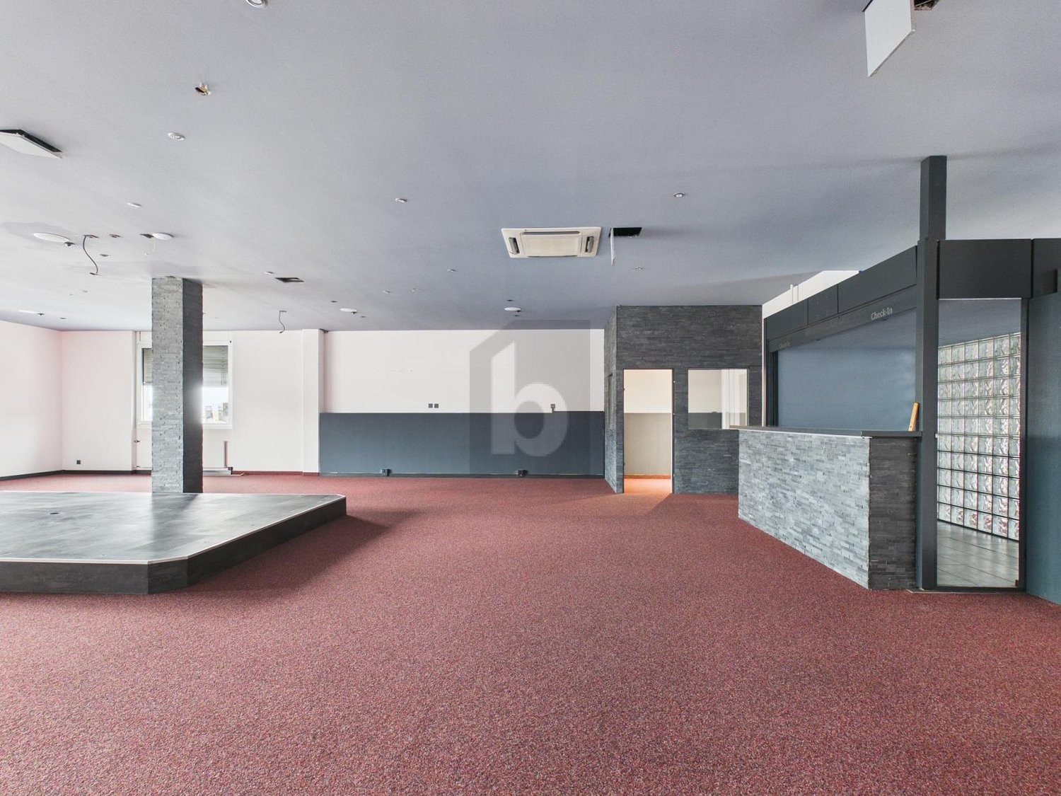 200m² office, photo 3 of 4