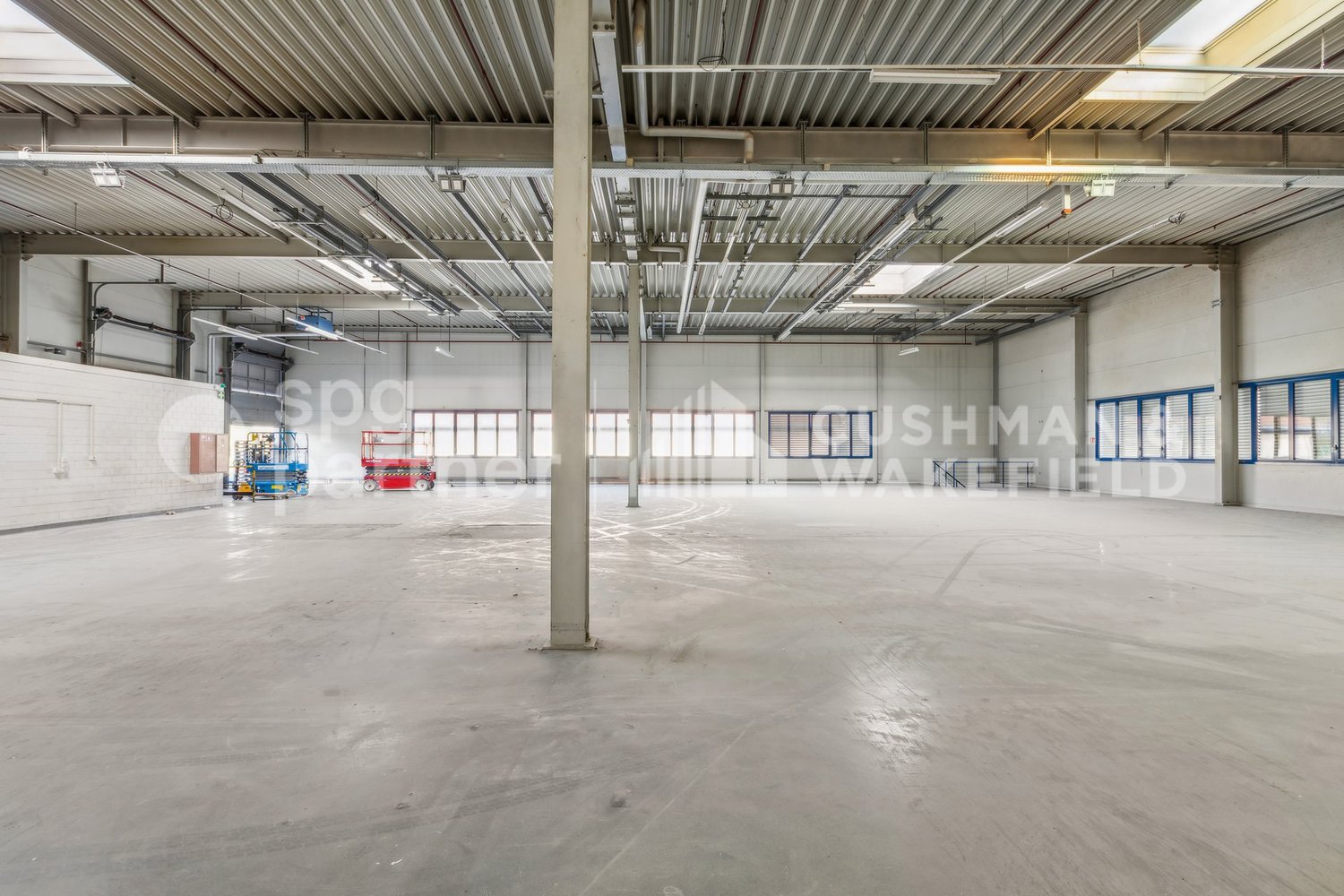 2000m² commercial, photo 6 of 10