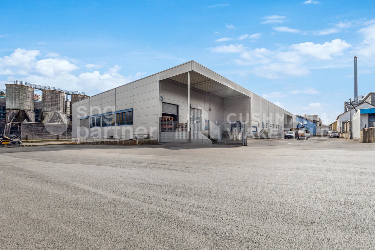 2000m² commercial, photo 2 of 10