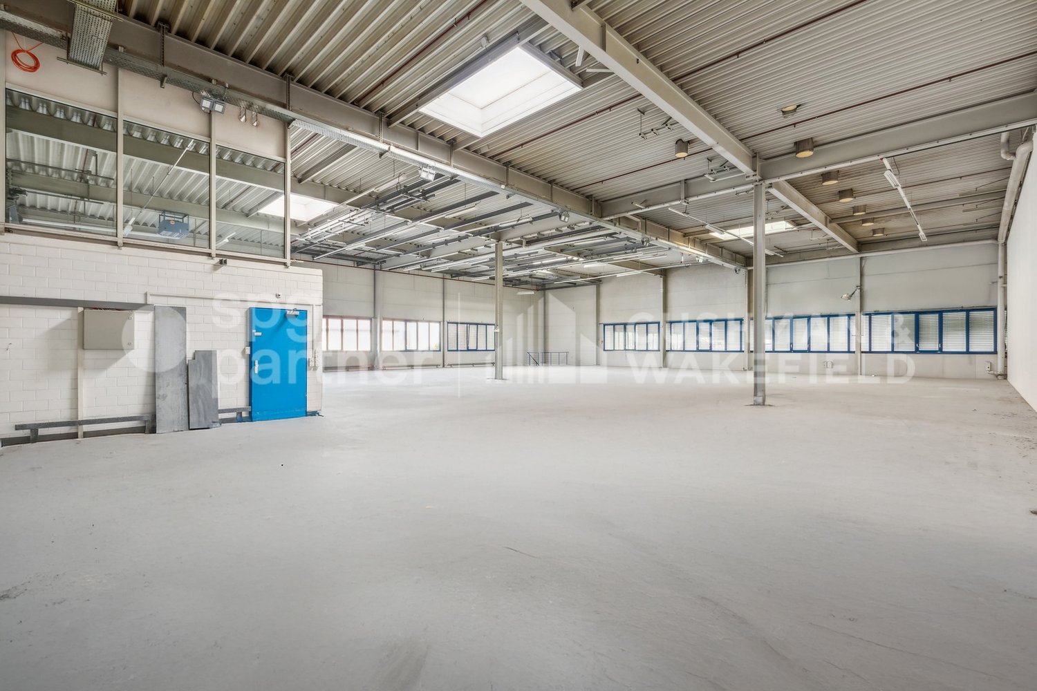 2000m² commercial, photo 8 of 10
