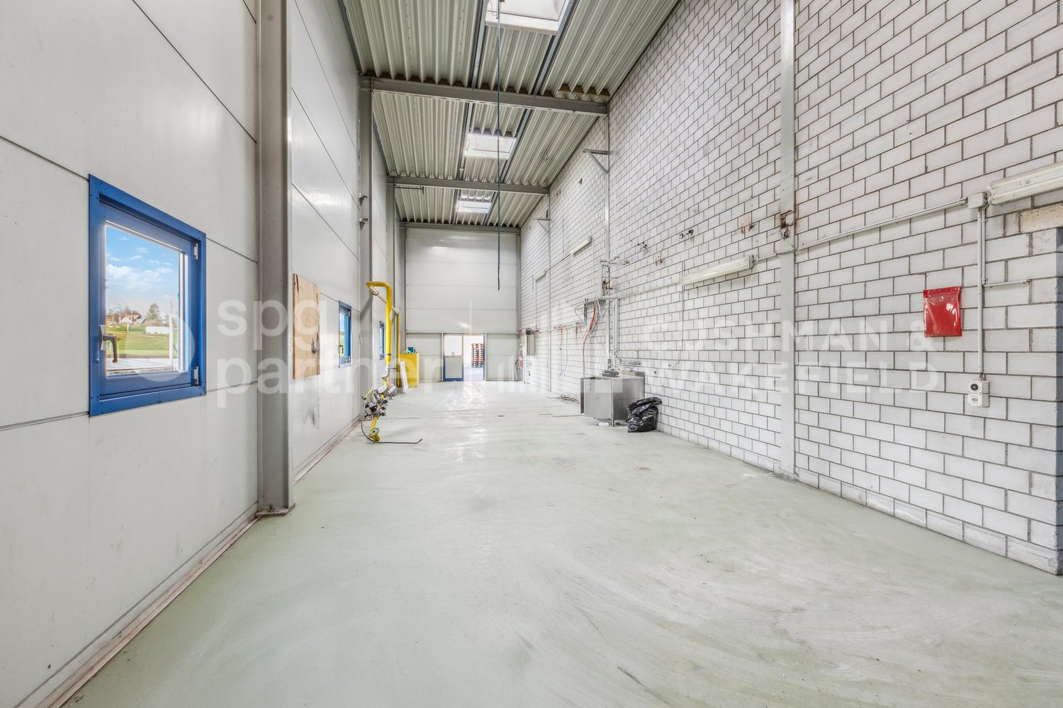 2000m² commercial, photo 7 of 10