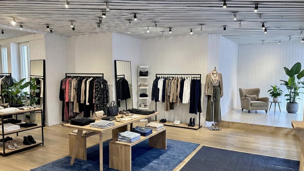 296m² shop, photo 3 of 10