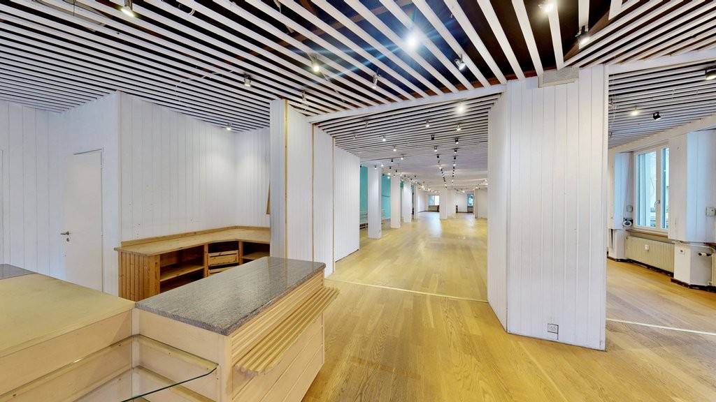 296m² shop, photo 4 of 10