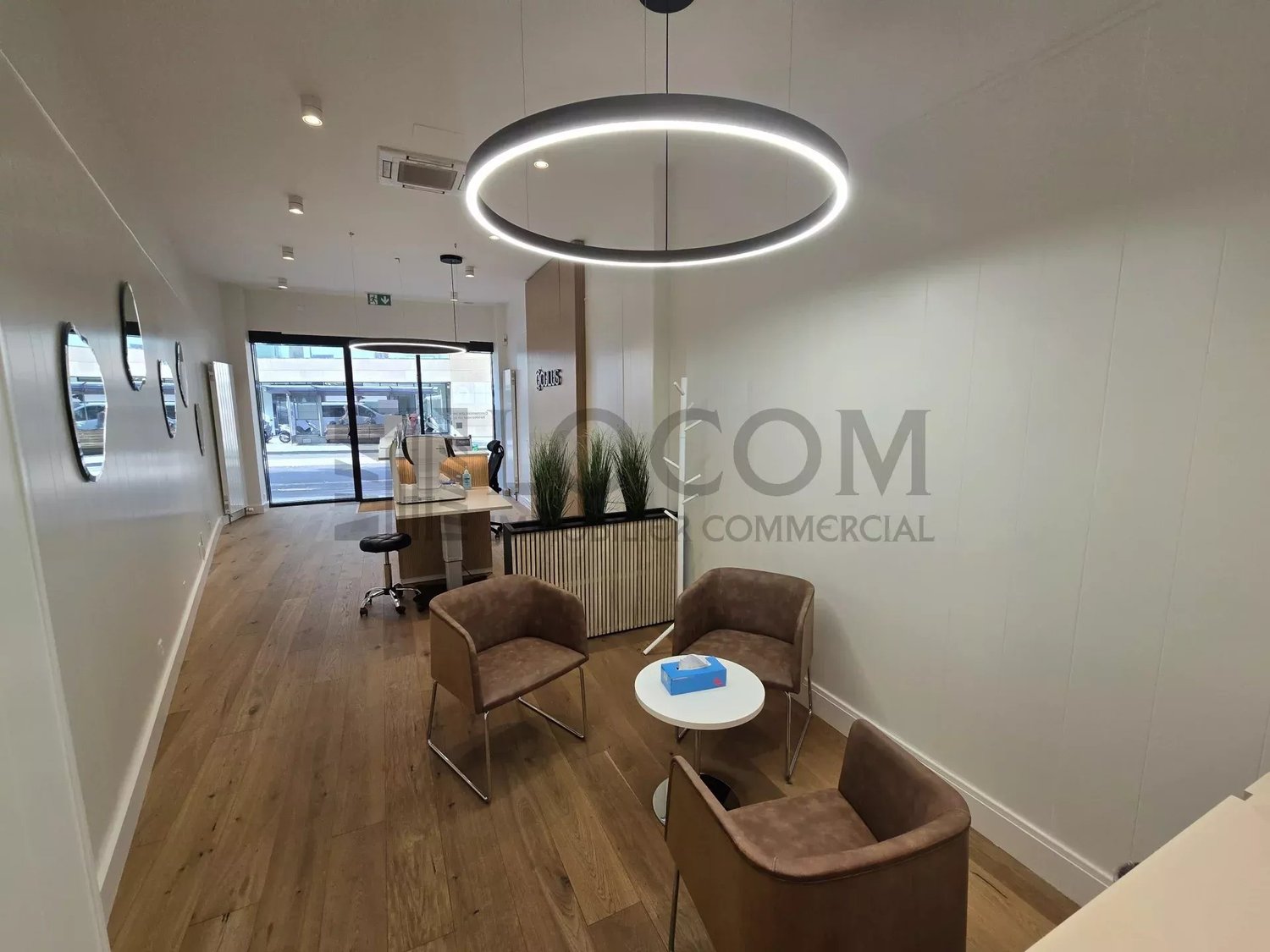 75m² shop, photo 3 of 10