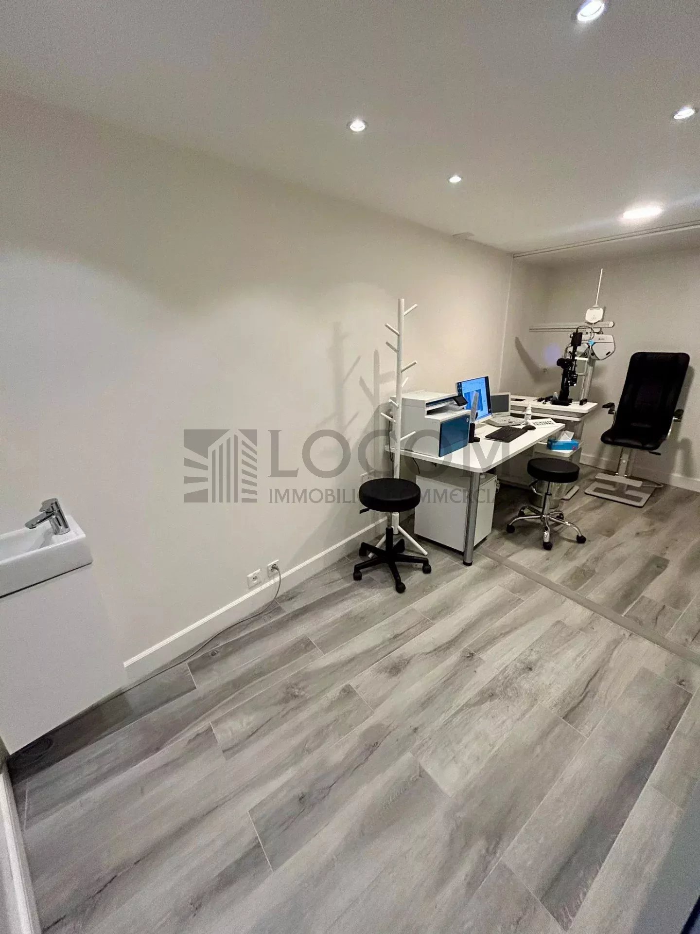 75m² shop, photo 8 of 10