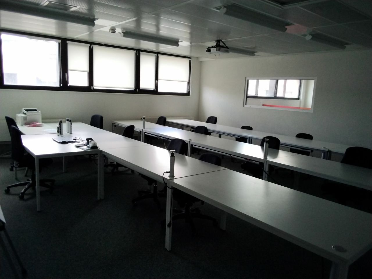 200m² office, photo 1 of 8