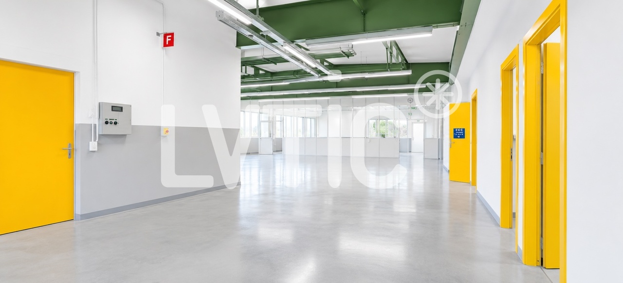 464m² workshop, photo 3 of 6