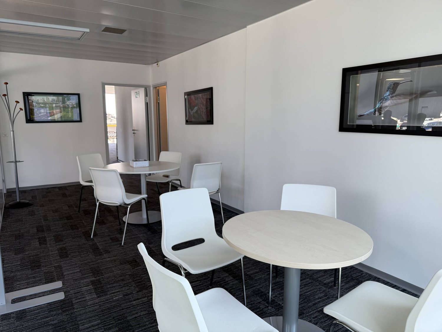 229m² office