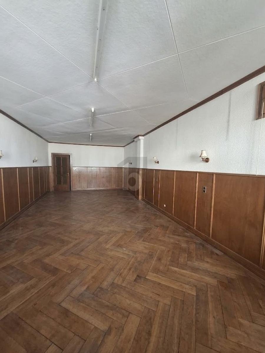 20 rooms multi family house, photo 2 of 4