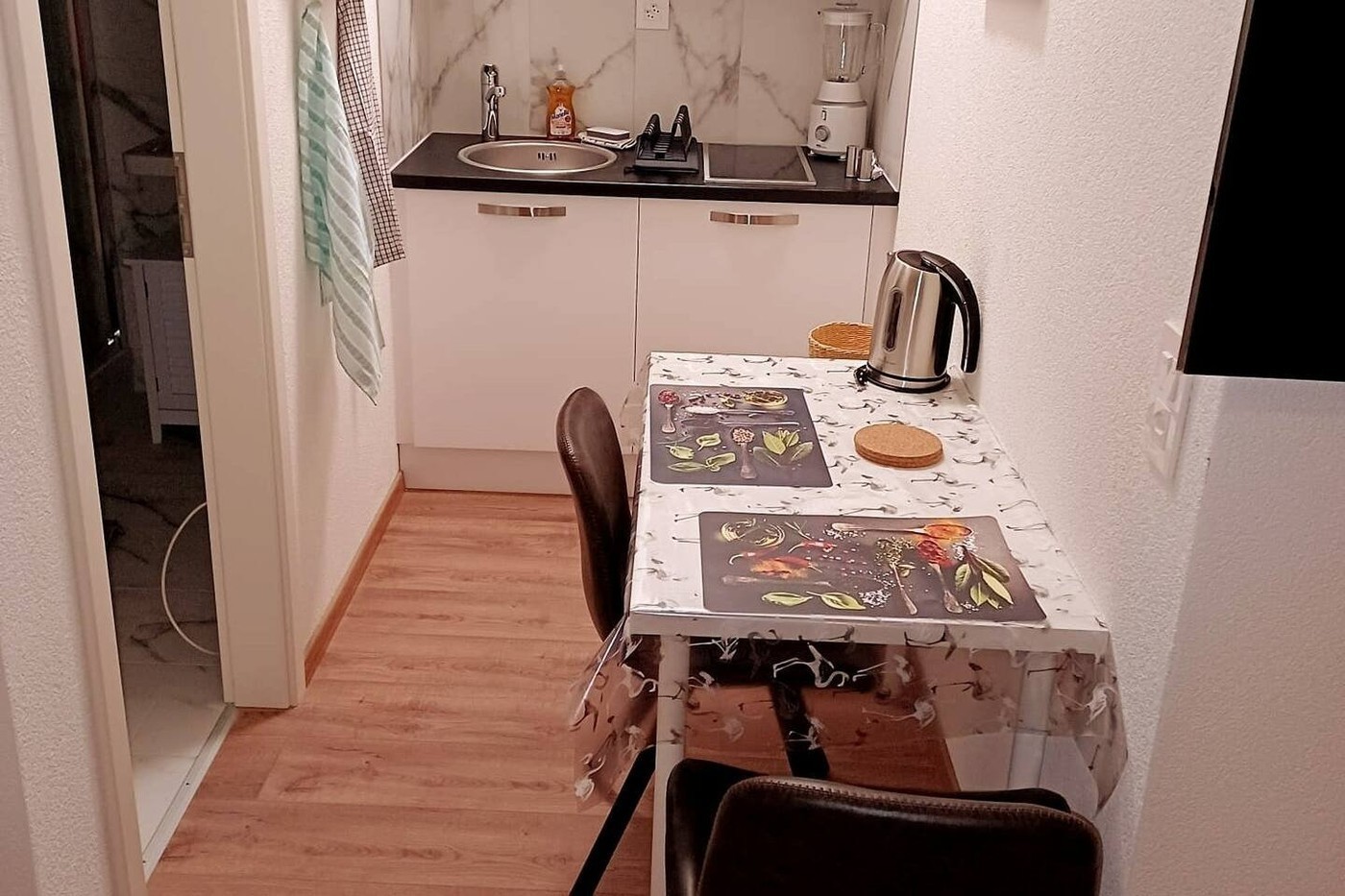 1 room furnished flat, photo 8 of 10