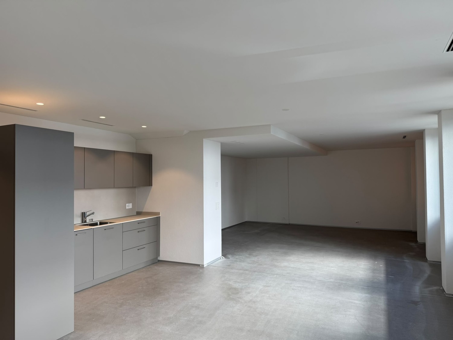 59m² office, photo 1 of 5