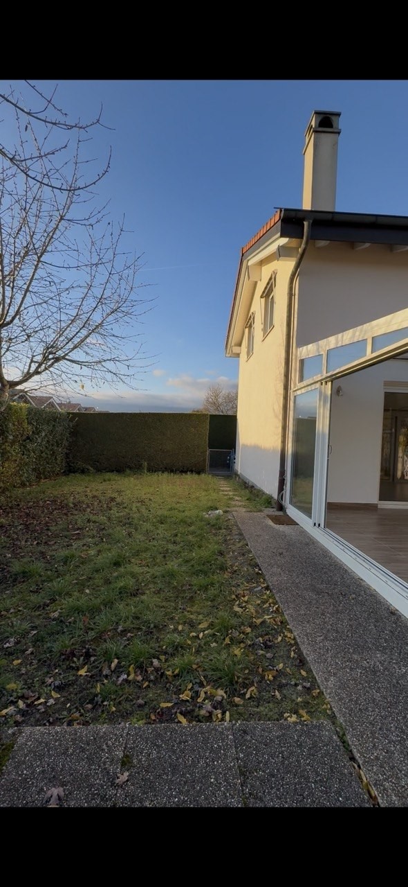 6 rooms single house, photo 2 of 10