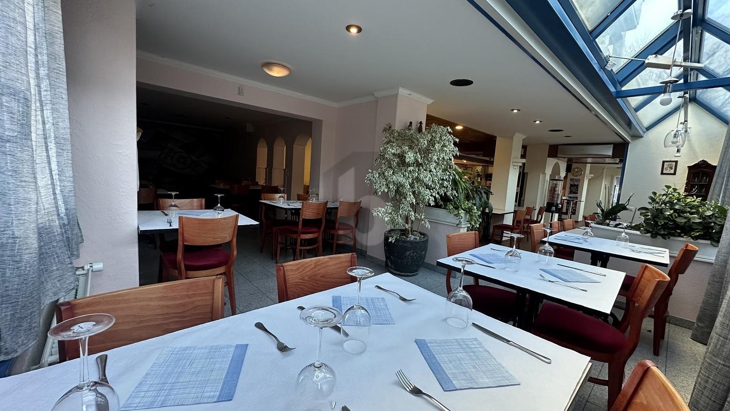 Restaurant, photo 1 of 3