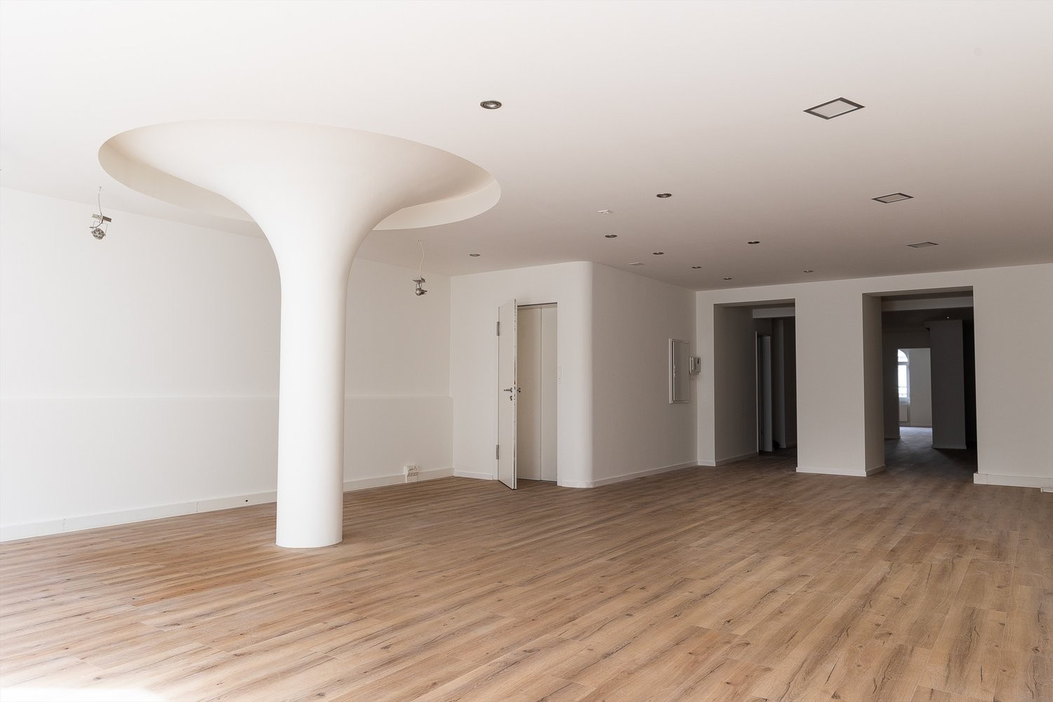 140m² hairdresser, photo 4 of 8