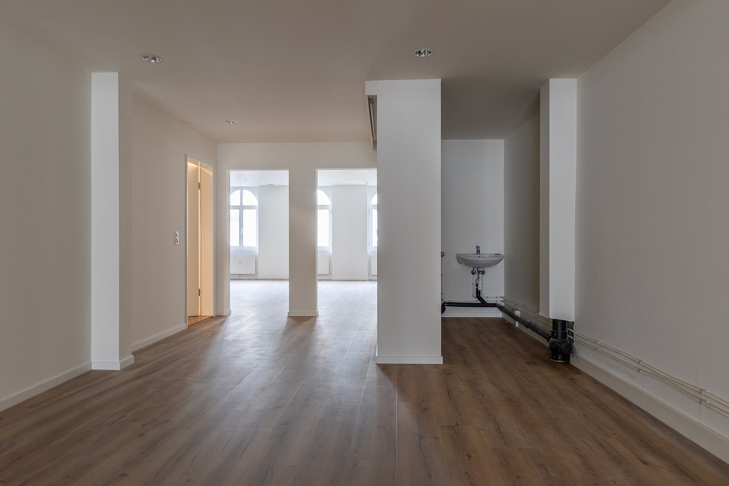 140m² hairdresser, photo 5 of 8