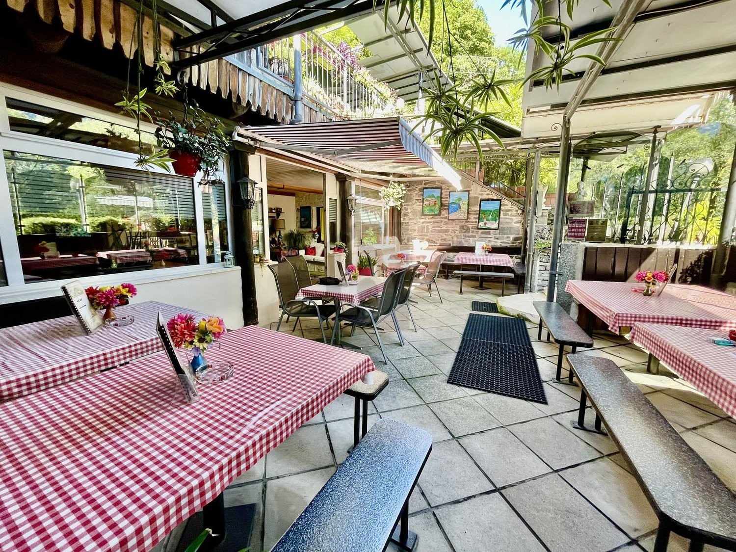 Restaurant, photo 1 of 4