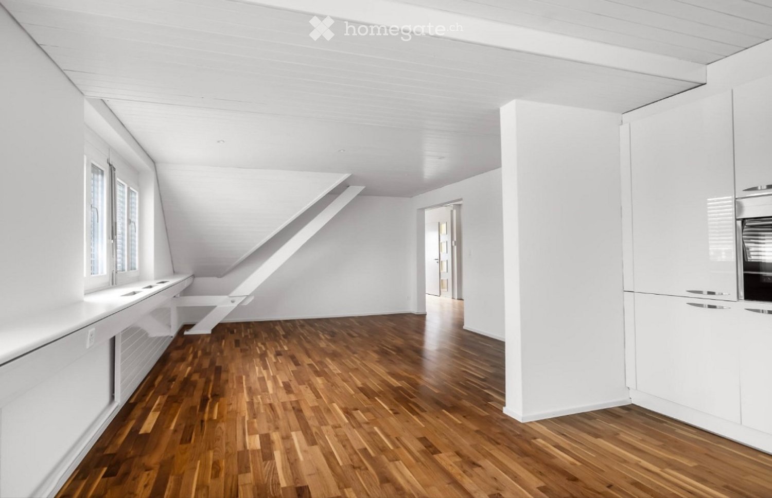 5 rooms apartment